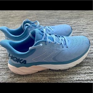 Hokas Arahi 5 size 9.5